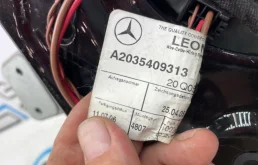 Дверь багажника для Mercedes-Benz C class 2005 года на фотографиях