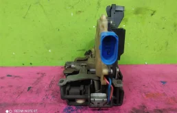 Уплотнитель передней правой двери для Skoda Octavia на фотографиях