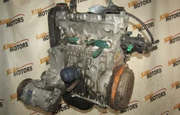 Двигатель без навесного для Volkswagen Caddy 1996 года на фотографиях