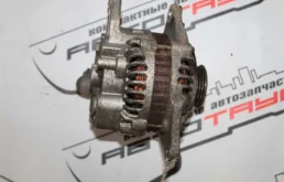 Генератор для Mitsubishi Lancer 2001 года на фотографиях