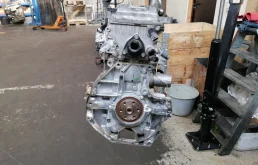 Двигатель без навесного для Mazda Familia 2007 года на фотографиях