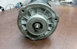 Амортизатор передний правый для BMW 5er 2012 года на фотографиях