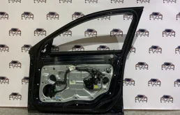 Двери для Volvo S80 2015 года на фотографиях