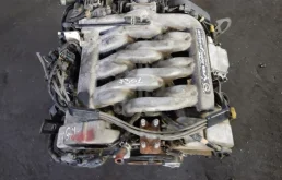 Двигатель для Mazda MPV 1999 года на фотографиях