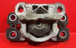 Опора двигателя задняя правая нижняя для Volvo S80 на фотографиях