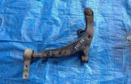 Качающийся рычаг правый для Nissan Teana на фотографиях