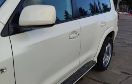 Дверь передняя левая для Toyota Land Cruiser 2011 года на фотографиях