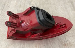 Фонарь внешний правый для Volkswagen Tiguan 2010 года на фотографиях