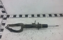 Амортизатор передний левый для BMW 5er 2015 года на фотографиях