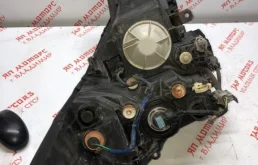 Фара левая для Nissan Teana 2010 года на фотографиях