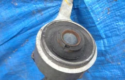 Качающийся рычаг правый для Nissan Teana на фотографиях