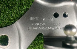 Петля капота правая для BMW X3 2015 года на фотографиях