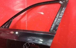 Дверь передняя левая для BMW X3 2008 года на фотографиях