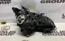 Фара левая для Lexus RX 2003 года на фотографиях