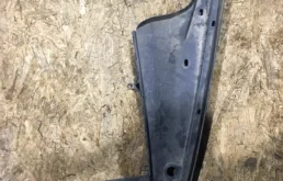 Замок капота для BMW 5er 2015 года на фотографиях