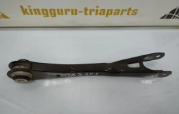 Качающийся рычаг правый для BMW X3 на фотографиях