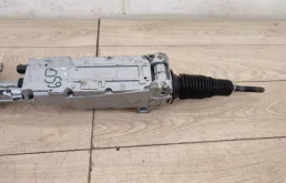 Рулевая рейка для Audi A4 2014 года на фотографиях