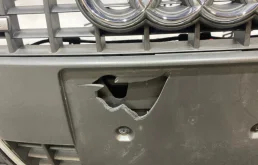 Решетка радиатора для Audi A4 2004 года на фотографиях