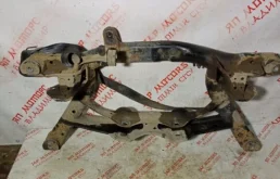 Задний подрамник для Volkswagen Tiguan 2013 года на фотографиях