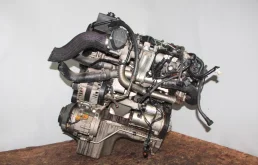 Двигатель без навесного для SsangYong Rexton 2016 года на фотографиях