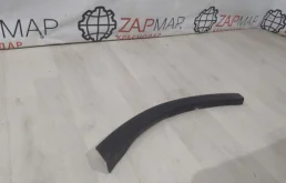 Молдинг переднего бампера правый для Toyota RAV4 2018 года на фотографиях