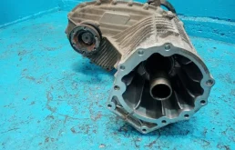 Раздатка для Volkswagen Touareg 2009 года на фотографиях