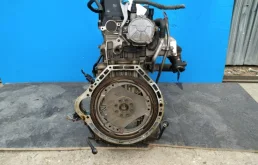 Двигатель для Mercedes-Benz C class 2006 года на фотографиях