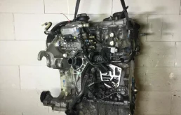 Двигатель для Skoda Octavia 2000 года на фотографиях