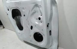 Кулак поворотный левый для Volkswagen Polo 2018 года на фотографиях