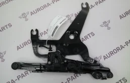 Петля капота левая для BMW X5 на фотографиях