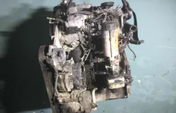 Двигатель для Skoda Octavia 1996 года на фотографиях