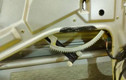 Дверь передняя правая для Mercedes-Benz M class 2001 года на фотографиях