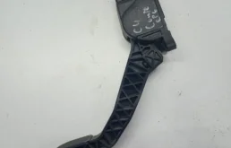 Электронная педаль газа для Citroen C4 2011 года на фотографиях