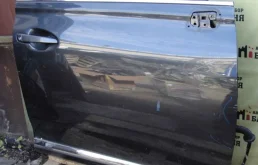 Дверь передняя правая для Lexus RX 2010 года на фотографиях