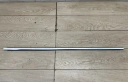 Молдинг двери задний левый для Volkswagen Touareg 2017 года на фотографиях