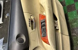 Дверь передняя правая для Lexus RX 2010 года на фотографиях