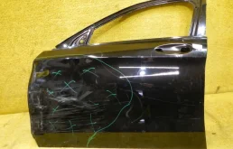 Дверь передняя левая для Mercedes-Benz C class 2018 года на фотографиях