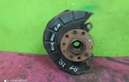 Кулак поворотный правый для Volkswagen Tiguan 2010 года на фотографиях