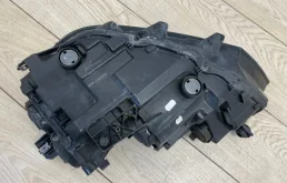 Фара ксенон левая для Volkswagen Passat 2015 года на фотографиях