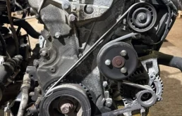 Двигатель с навесным и столб для Ford Focus II Седан (DA_) 2005-2011