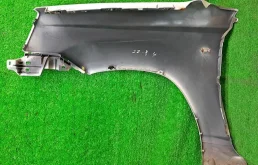 Крыло правое для Nissan X-Trail 2003 года на фотографиях
