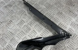 Петля капота левая для Audi A7 2011 года на фотографиях