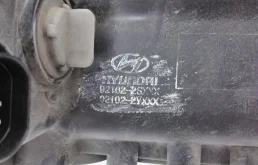 Фара правая для Hyundai Tucson 2012 года на фотографиях