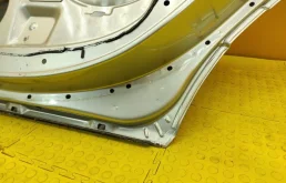 Дверь передняя левая для Mercedes-Benz C class 2001 года на фотографиях