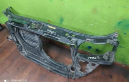 Панель радиатора (телевизор) для Audi A4 2000 года на фотографиях