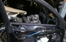 Дверь передняя левая для Audi A4 2011 года на фотографиях