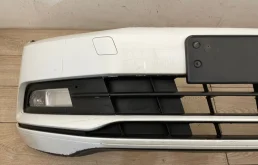 Бампер для Volkswagen Passat 2018 года на фотографиях