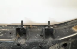 Подрамник двигателя для Nissan Qashqai 2023 года на фотографиях