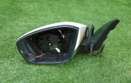 Зеркало боковое левое для Skoda Octavia 2018 года на фотографиях