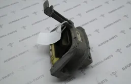 Опора двигателя передняя левая верхняя для Volkswagen Tiguan 2022 года на фотографиях